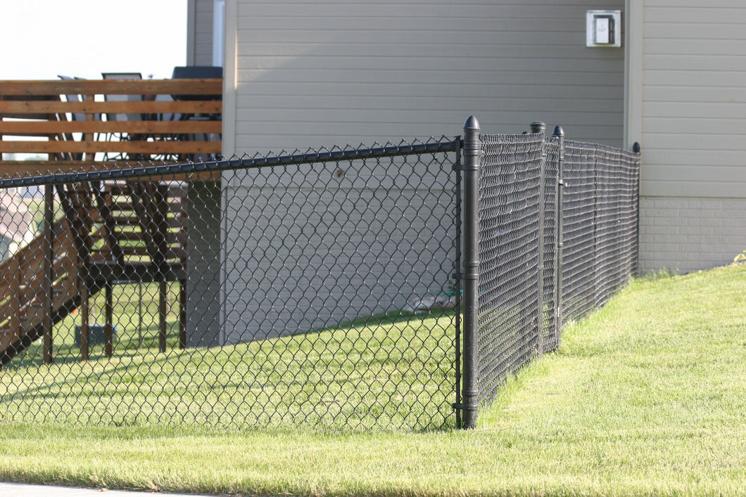 [100' Length] 4' Black Vinyl Chain Link Complete Fence Package